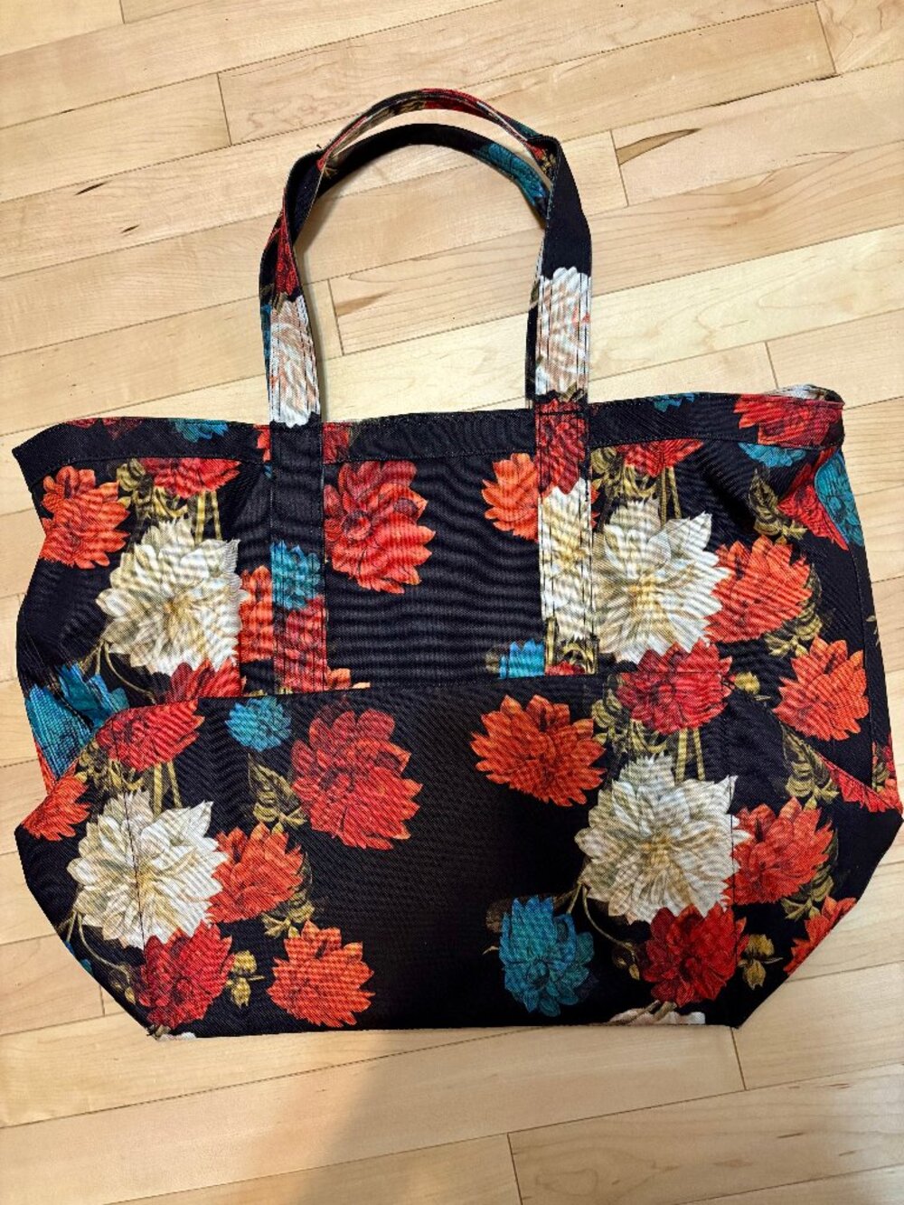 Herschel Extra Large Tote Bag Black with Floral Pattern - Picture 6 of 7